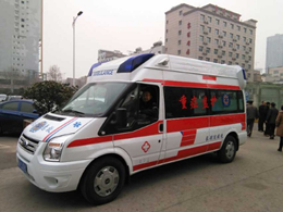 铜川市跨省病人转院，接送病人出院的车